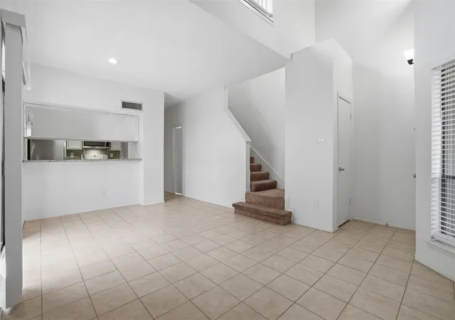 4th image of 1920 Augusta Dr #31, Houston, TX 77057 | MLS# 9425028