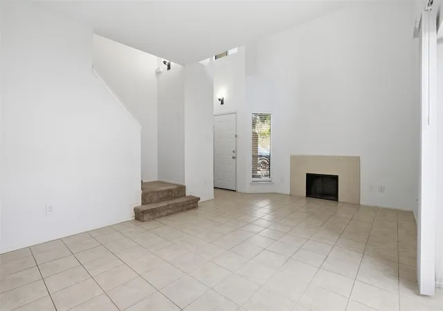 5th image of 1920 Augusta Dr #31, Houston, TX 77057 | MLS# 9425028