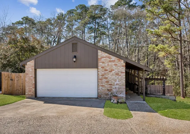 Photo 4 of Single family home for sale at 24617 Camwood Rd, Huntsville, TX 77320 | MLS# 16920638 | Listing updated on 2026-07-30