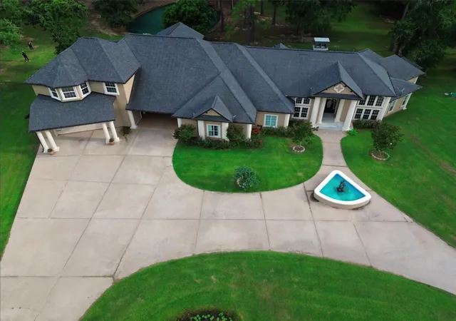 1st image of 32660 Willow Bend Rd, Waller, TX 77484 | MLS# 70788059