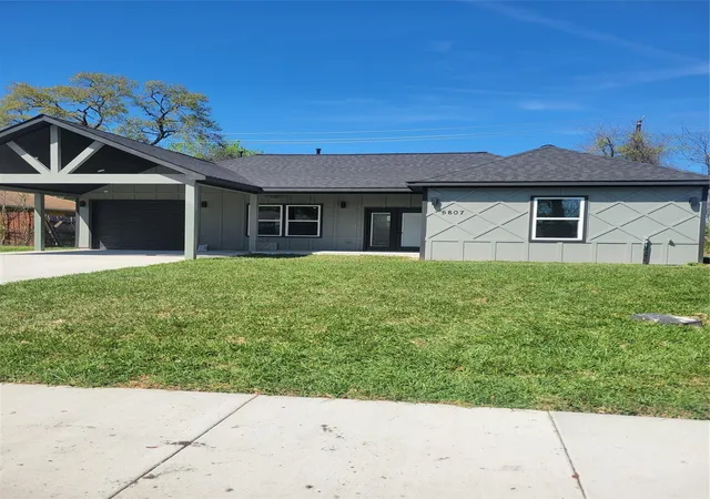 3rd image of 5807 Doulton Dr, Houston, TX 77033 | MLS# 82804138