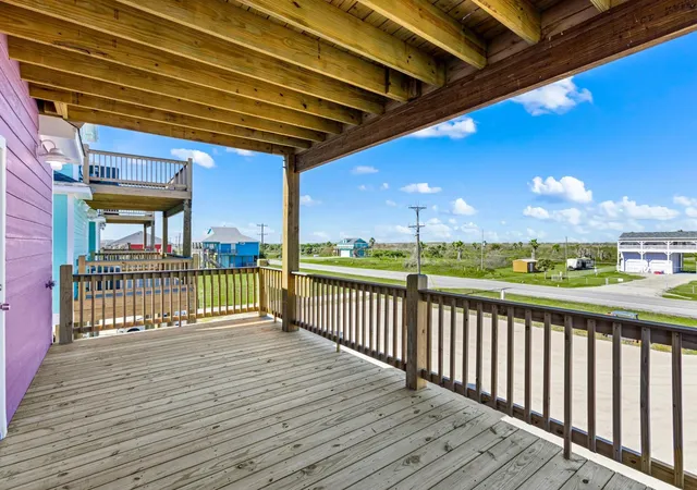 Photo 4 of Single family home for sale at 994 Jean St, Gilchrist, TX 77617 | MLS# 26962092 | Listing updated on 2026-08-04