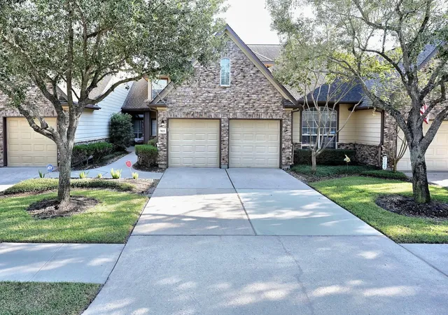 Photo 2 of Townhouse for sale at 7823 Glenn Cliff Dr, Houston, TX 77064 | MLS# 80012000 | Listing updated on 2026-08-21