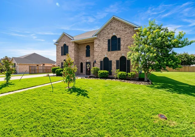 Photo 2 of Single family home for sale at 2404 Grey Kirby Dr, League City, TX 77573 | MLS# 80029362 | Listing updated on 2026-09-16