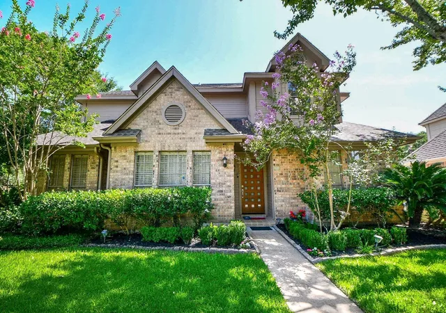 2nd image of 3826 Senna Pl, Sugar Land, TX 77479 | MLS# 80940095