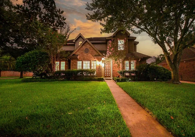 3rd image of 3826 Senna Pl, Sugar Land, TX 77479 | MLS# 80940095