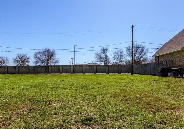 2nd image of 4014 England Court Court E, Houston, TX 77021 | MLS# 28387750