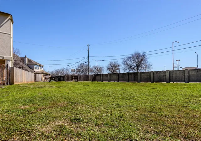 Photo 3 of Land for sale at 4014 England Ct E, Houston, TX 77021 | MLS# 28387750 | Listing updated on 2026-06-01