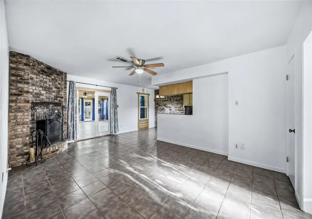 Photo 4 of Single family home for sale at 2506 Halbert Dr, Pearland, TX 77581 | MLS# 85530948 | Listing updated on 2026-09-09