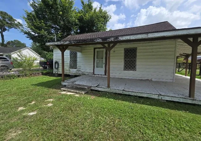 11th image of 16722 Avenue B, Channelview, TX 77530 | MLS# 55339116