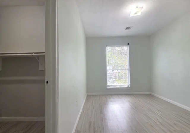 5th image of 4121 Mallow St, Houston, TX 77051