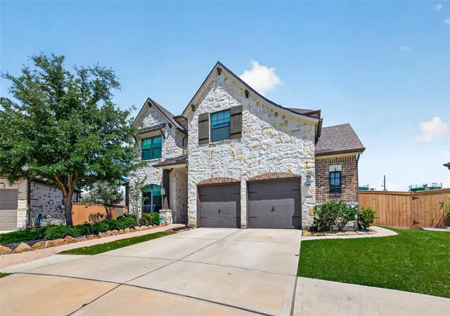 Photo 3 of Single family home for sale at 5106 Indian Pine Ln, Brookshire, TX 77423 | MLS# 52778544 | Listing updated on 2026-08-27