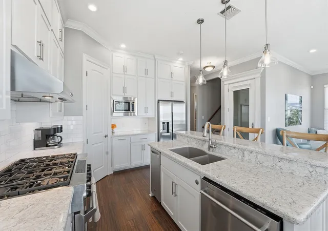 Photo 4 of Single family home for sale at 4106 Silver Reef, Galveston, TX 77554 | MLS# 89768935 | Listing updated on 2026-09-13
