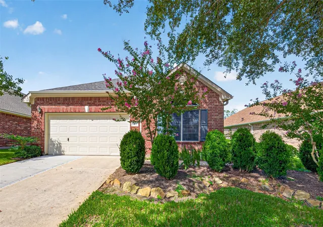 1st image of 1407 Capri Pl Ln, Pearland, TX 77581 | MLS# 73765533