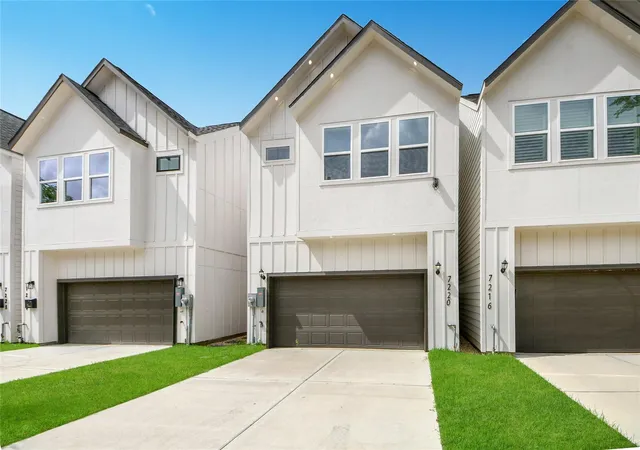 Photo 3 of Sale Pending at 7220 Ave B, Houston, TX 77011 | MLS# 69052558 | Listing updated on 2026-09-17