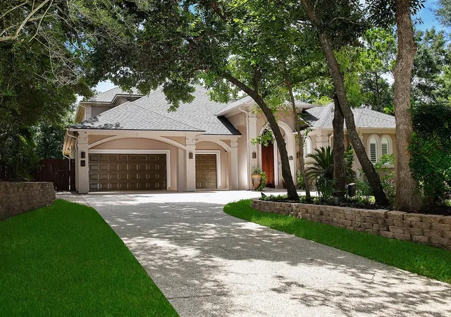Photo 2 of Mansion for sale at 74 Batesbrooke Ct, Spring, TX 77381 | MLS# 60865677 | Listing updated on 2026-08-29