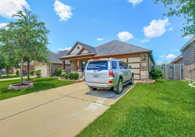 Photo 2 of Single family home for sale at 8810 Houston Fls Ln, Richmond, TX 77407 | MLS# 62162998 | Listing updated on 2026-07-27