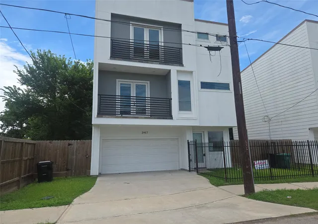 3rd image of 2917 Sauer St, Houston, TX 77004 | MLS# 46584702