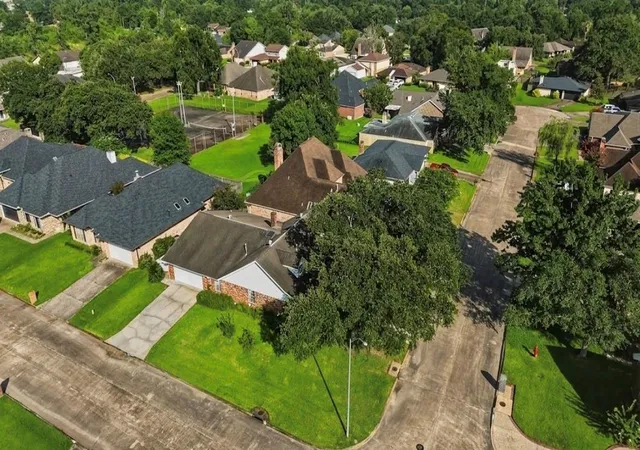 2nd image of 3116 Pebble Beach Ln, Orange, TX 77630 | MLS# 73973306