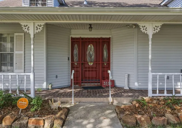 5th image of 3116 Pebble Beach Ln, Orange, TX 77630 | MLS# 73973306