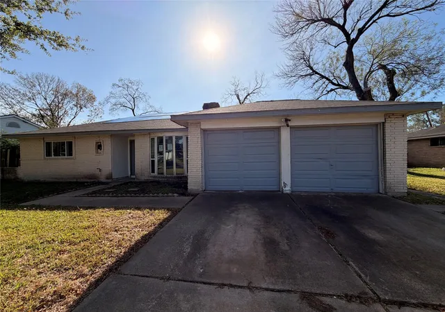 Homes for sale in Houston, TX | 11807 Sharpview Dr, Houston, TX 77072 | MLS# 38299012