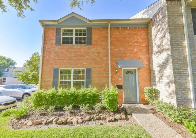 3rd image of 1687 W Sam Houston Pkwy S, Houston, TX 77042 | MLS# 86248669