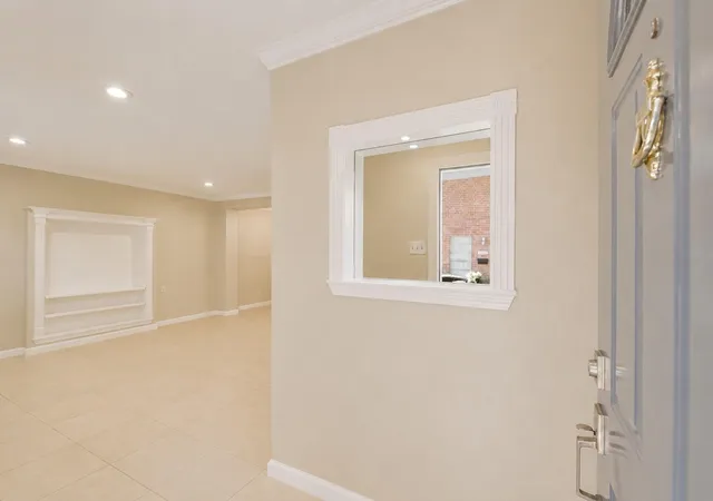 5th image of 1687 W Sam Houston Pkwy S, Houston, TX 77042 | MLS# 86248669