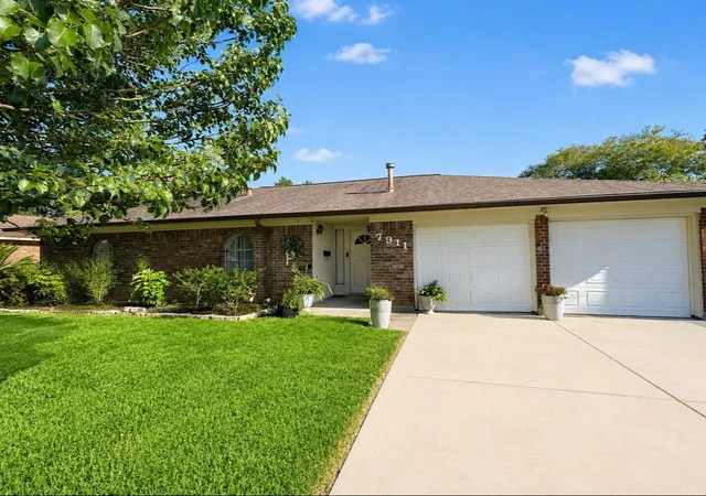 1st image of 7911 Jonquil Dr, Texas City, TX 77591 | MLS# 21626193