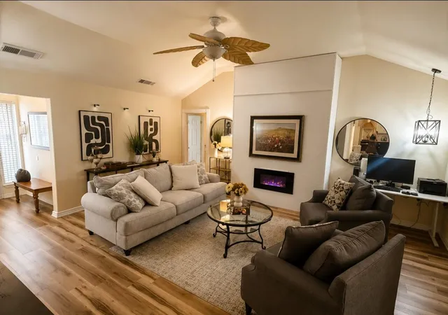 4th image of 7911 Jonquil Dr, Texas City, TX 77591 | MLS# 21626193