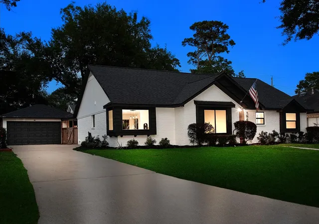 4th image of 19410 Craigchester Ln, Spring, TX 77388 | MLS# 10041832