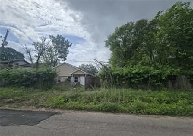 Photo 2 of Land for sale at 8930 Hollock St, Houston, TX 77075 | MLS# 4644202 | Listing updated on 2026-09-02