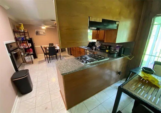5th image of 1025 Henderson Ave, Orange, TX 77630 | MLS# 65605234