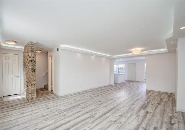 2nd image of 10332 Longmont Dr #47/3, Houston, TX 77042 | MLS# 17969422