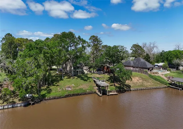 Photo 3 of Single family home for sale at 5463 County Rd 961, Brazoria, TX 77422 | MLS# 65253876 | Listing updated on 2026-08-22