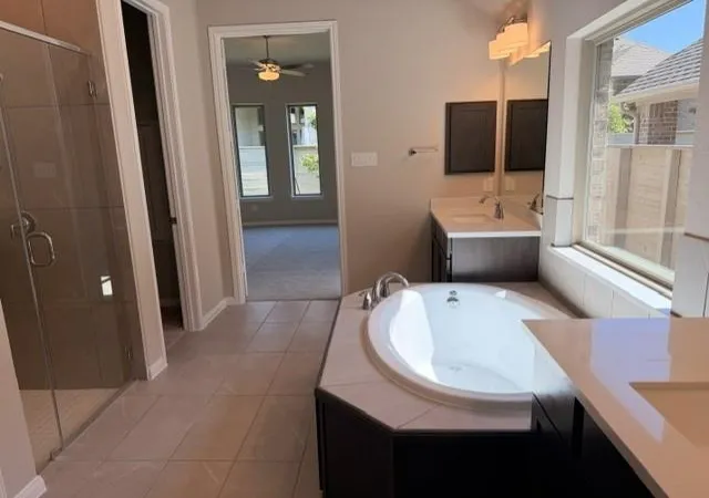 Photo 4 of Sale Pending at 6713 Hillside View Ln, League City, TX 77573 | MLS# 35923676 | Listing updated on 2026-09-04