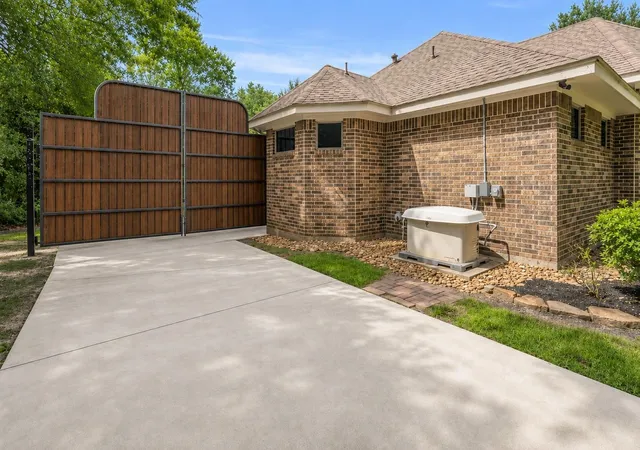 Photo 50 of Single family home for sale at 26123 E Crown Crossing Dr, Montgomery, TX 77316 | MLS# 81165710 | Listing updated on 2026-09-12
