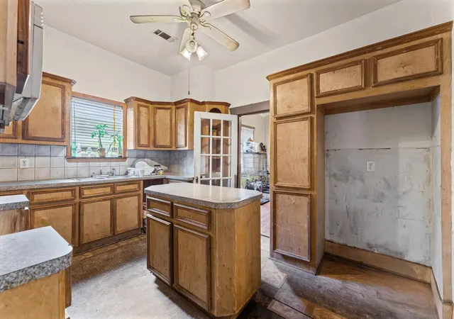 Photo 3 of Sale Pending at 7435 Hezekiah Ln, Houston, TX 77088 | MLS# 95551240 | Listing updated on 2026-10-05