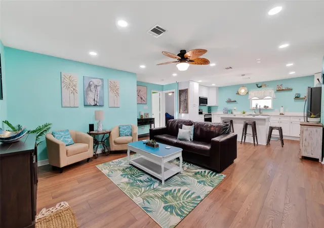 4th image of 154 Poop Deck Ln, Freeport, TX 77541 | MLS# 16417074
