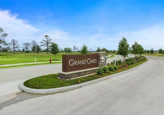 3rd image of 11910 Old Fashion Cir, Mont Belvieu, TX 77535 | MLS# 51440625