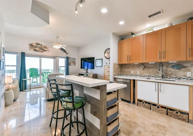 Photo 4 of Condo for sale at 9420 Seawall Blvd #602, Galveston, TX 77554 | MLS# 32843781 | Listing updated on 2026-07-13