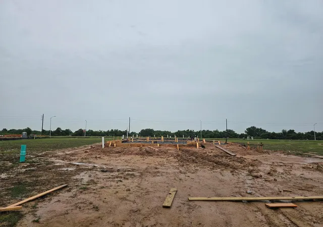 Photo 4 of Sale Pending at 340 Juniper Pass Dr, Brookshire, TX 77423 | MLS# 52818715 | Listing updated on 2026-09-14