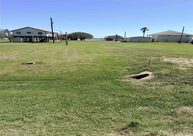 Photo 2 of Land for sale at 1912 Bayview Dr, Palacios, TX 77465 | MLS# 14189171 | Listing updated on 2026-09-11
