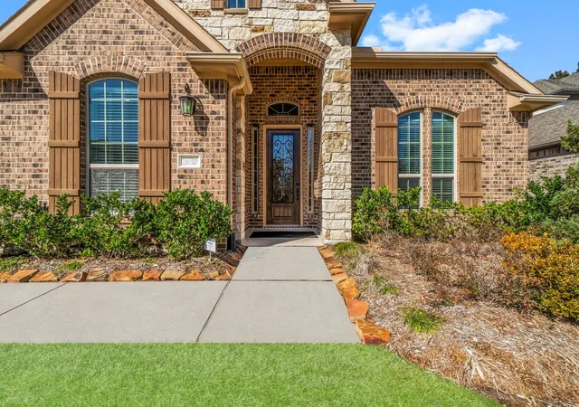 4th image of 28010 Drifters Bend Dr, Spring, TX 77386 | MLS# 91368538