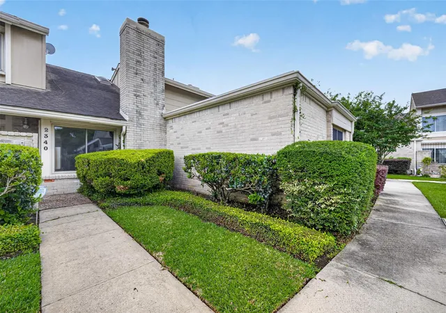 2nd image of 2340 Woodland Park Dr #113, Houston, TX 77077 | MLS# 34597148