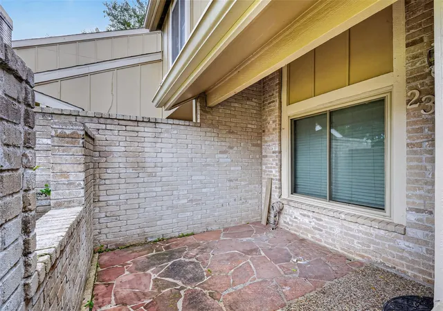 3rd image of 2340 Woodland Park Dr #113, Houston, TX 77077 | MLS# 34597148