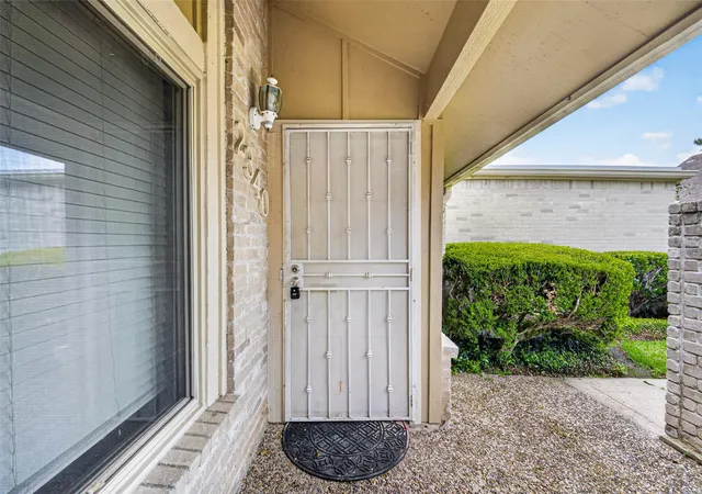 5th image of 2340 Woodland Park Dr #113, Houston, TX 77077 | MLS# 34597148