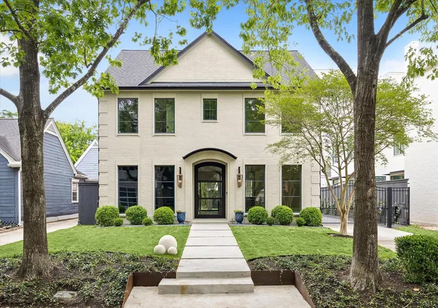 Photo 1 of Single family home for sale at 2320 North Blvd, Houston, TX 77098 | MLS# 55519798 | Listing updated on 2026-08-23