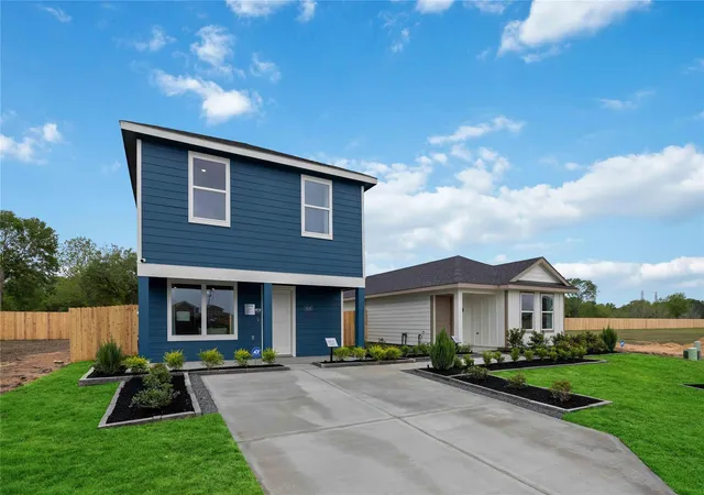 Photo 1 of Sale Pending at 6008 Madden Ln, Houston, TX 77048 | MLS# 97239347 | Listing updated on 2026-08-27