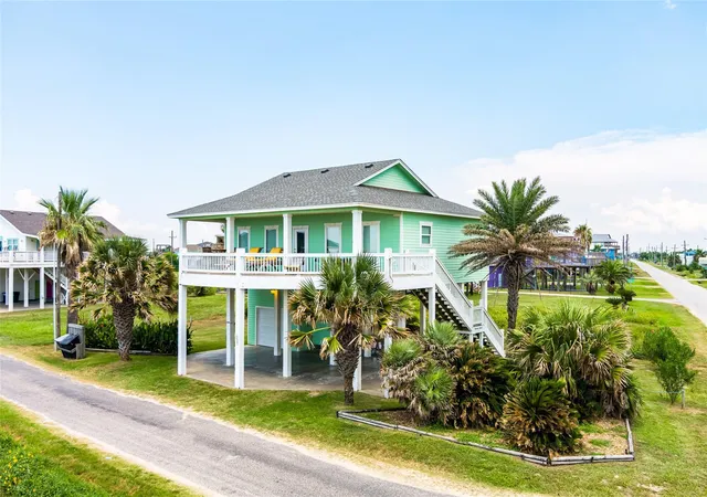 Photo 3 of Single family home for sale at 1799 Redfish Ln, Port Bolivar, TX 77650 | MLS# 42702836 | Listing updated on 2026-05-15