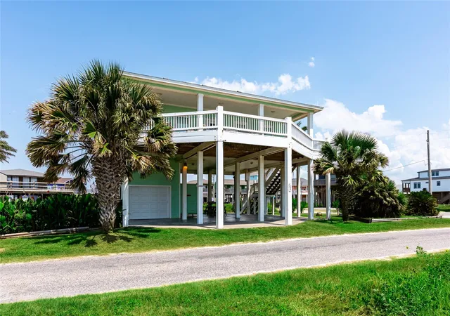 Photo 3 of Single family home for sale at 1799 Redfish Ln, Port Bolivar, TX 77650 | MLS# 42702836 | Listing updated on 2026-05-15
